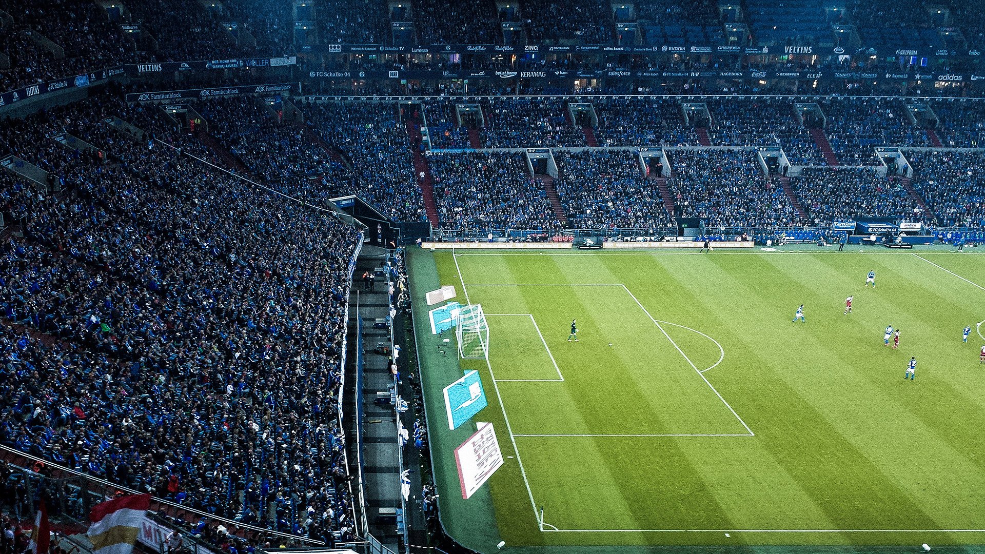 塞维利亚围绕中锋展开多次进攻配合,塞维利亚是强队吗