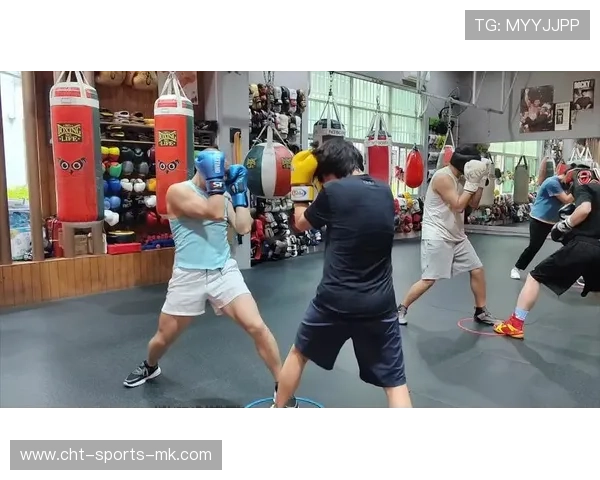职业拳击队侧重中距离训练，击打精度提升